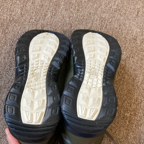 For Sharon: The North Face Green Winter Boots - Picture 7 of 9